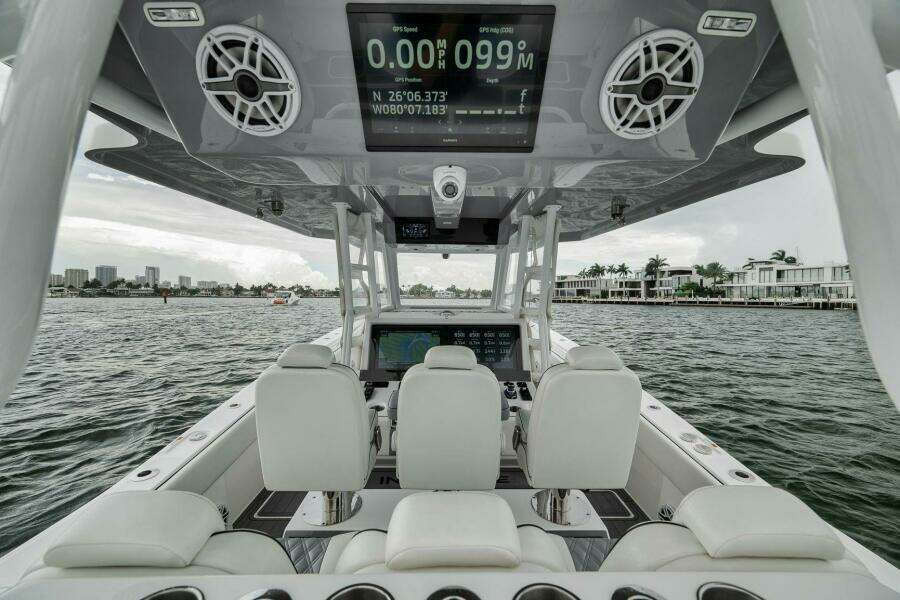 2024 Invincible 43 Open