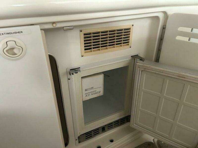 1998 Sea Ray 540 Sundancer