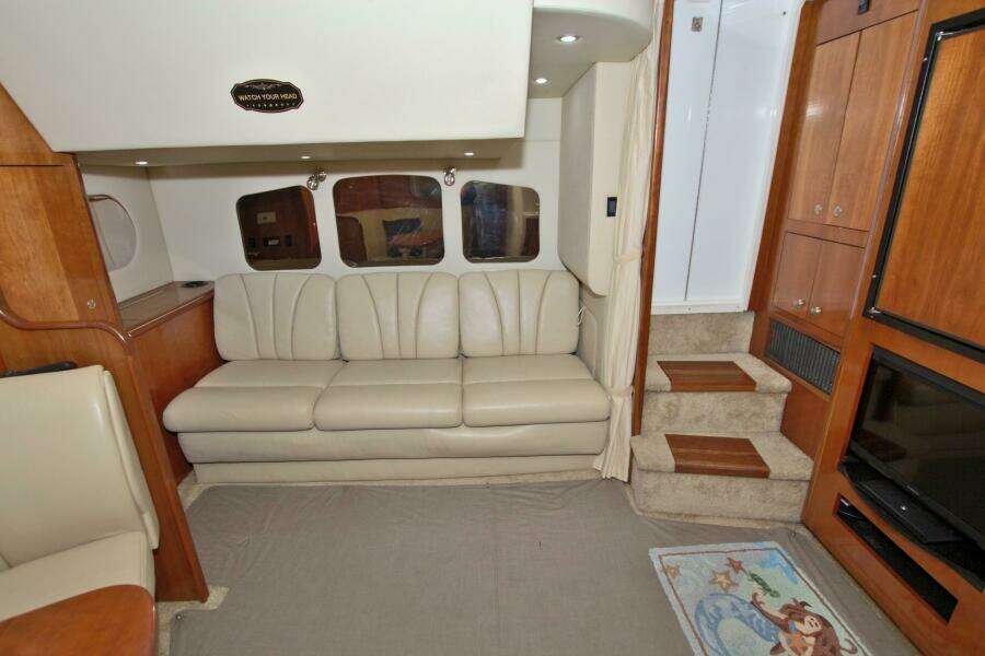 2004 Cruisers Yachts 370 Express