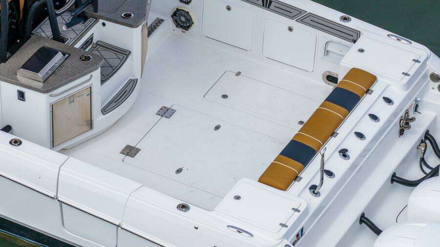 2021 Wellcraft 402 Fisherman