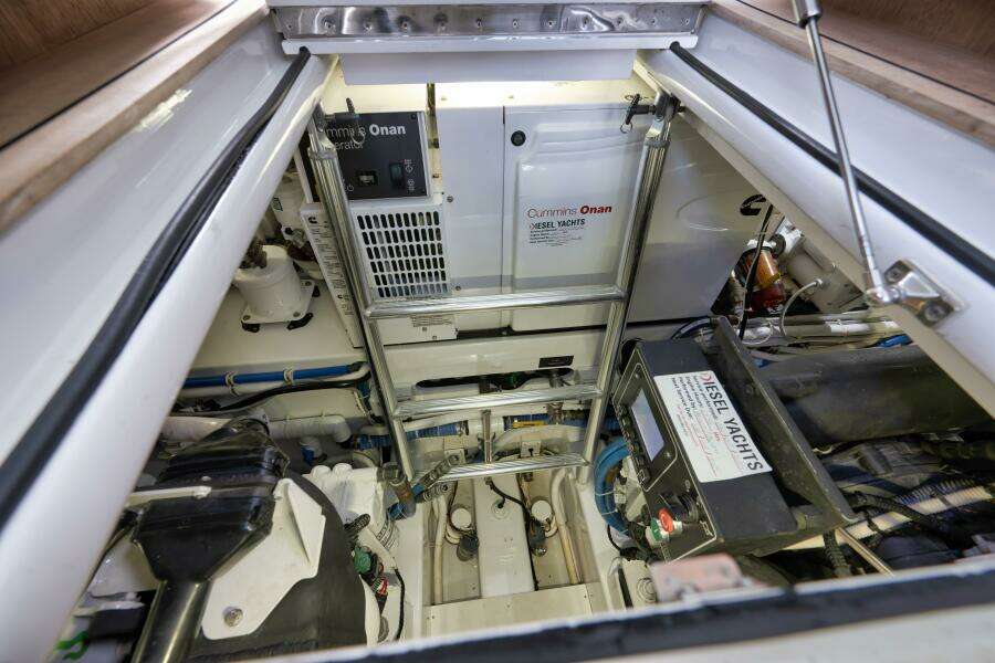 2019 Winter Custom Yachts 46 Walkaround