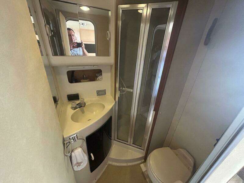 1990 Silverton 34 Convertible