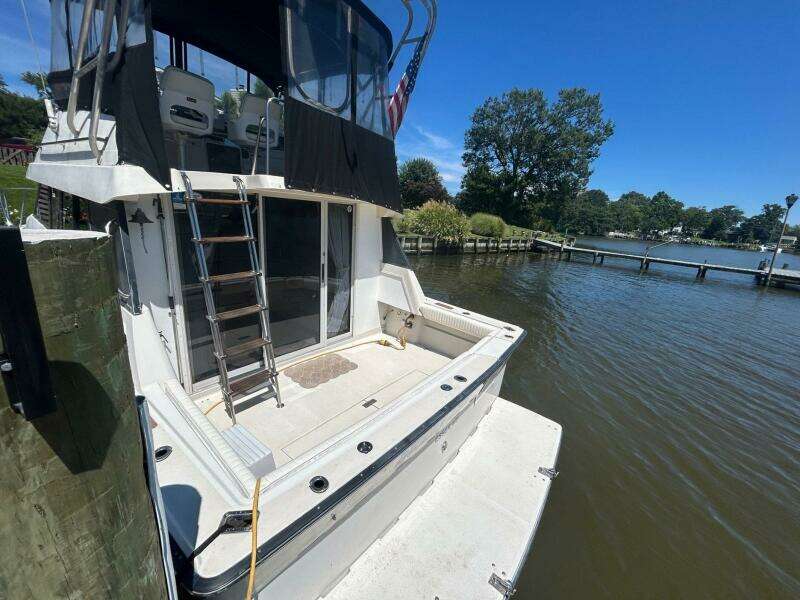 1990 Silverton 34 Convertible