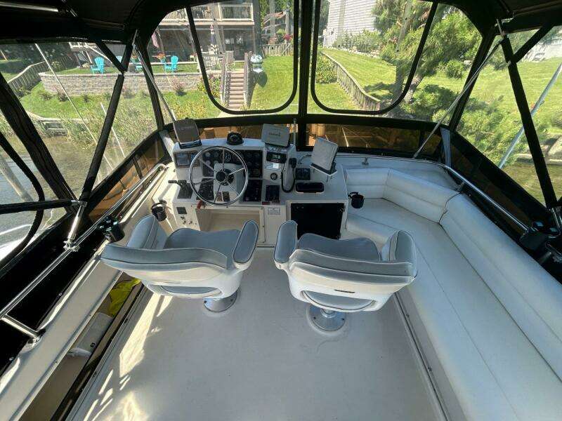 1990 Silverton 34 Convertible