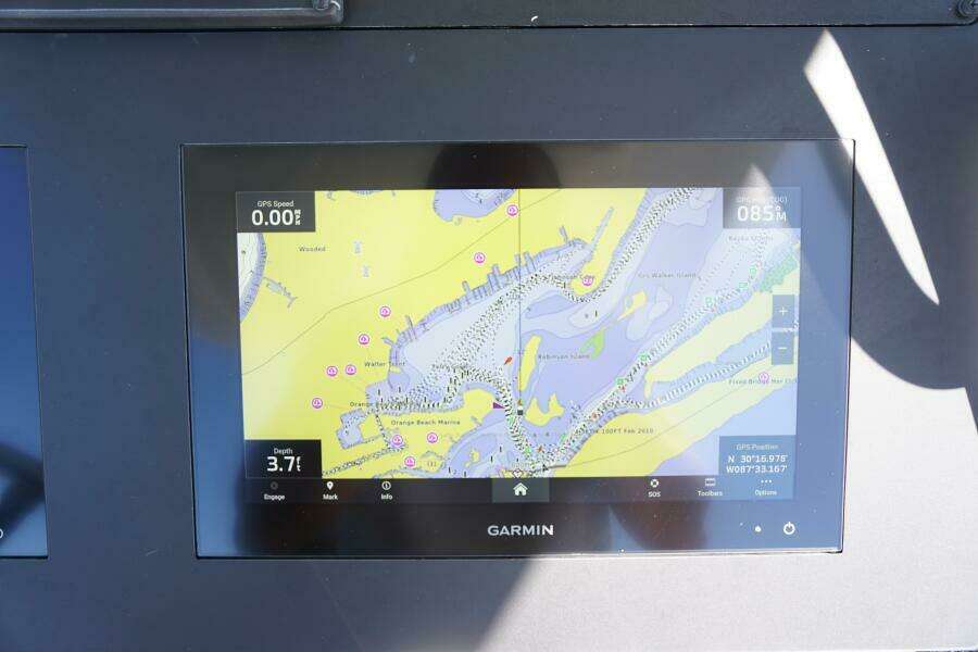 2022 25 Everglades 253cc Electronics (4)