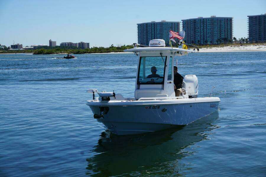 2022 25 Everglades 253cc Profile (12)