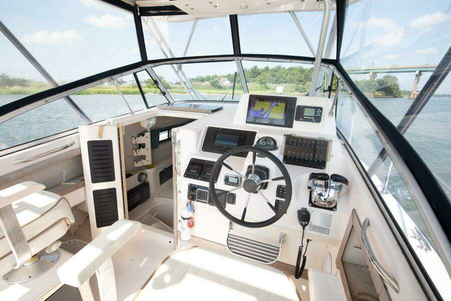 1997 Grady-White 300 Marlin