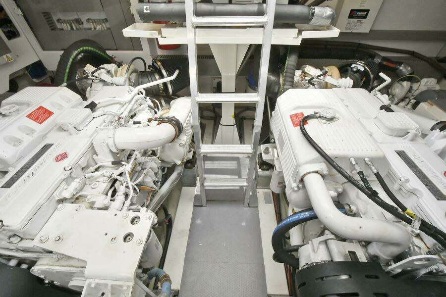 2018 Prestige 560 Fly