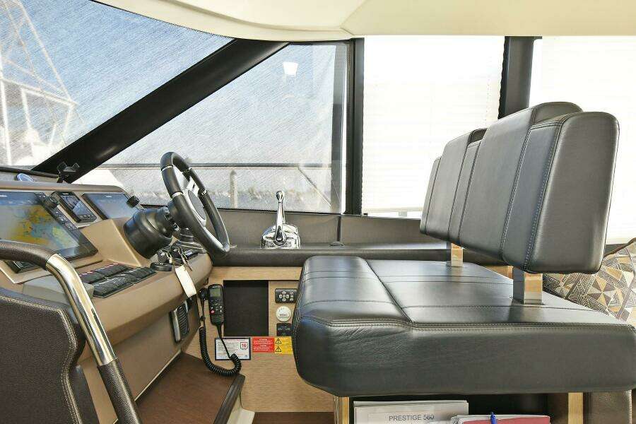 2018 Prestige 560 Fly
