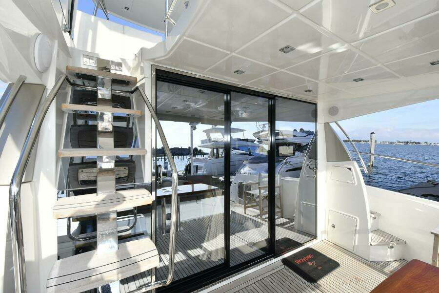 2018 Prestige 560 Fly