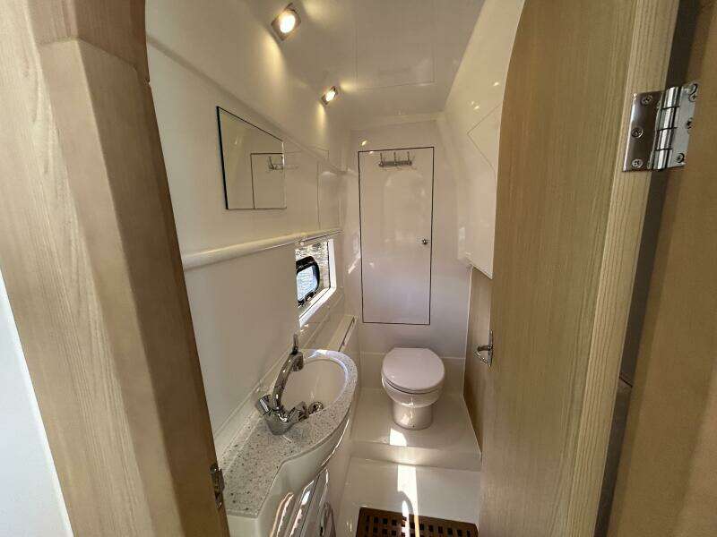 2020 Aquila 36 Sport