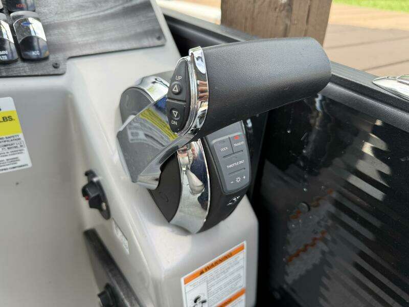 2022 Harris Sunliner 230