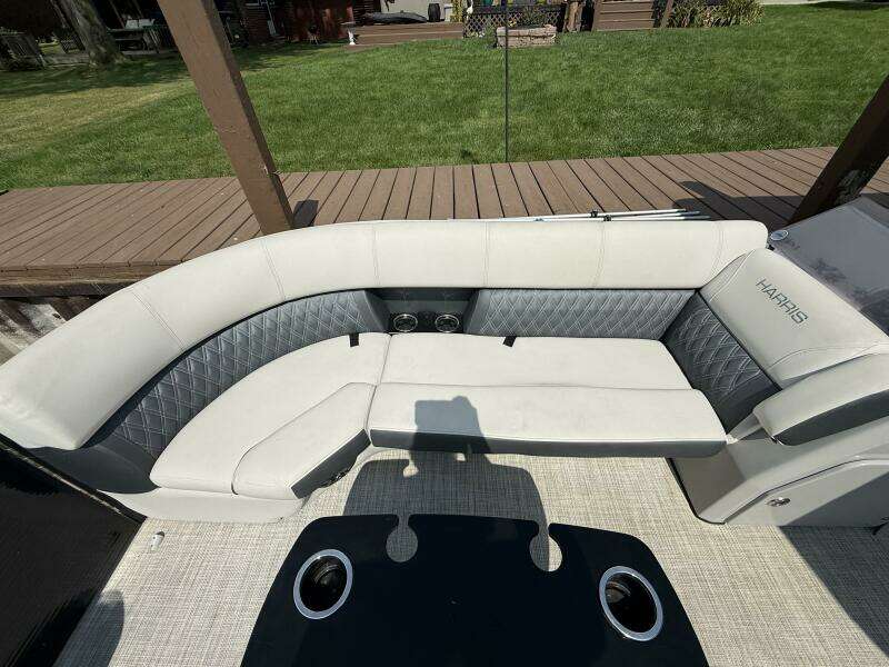 2022 Harris Sunliner 230