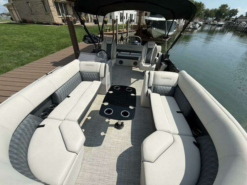 2022 Harris Sunliner 230