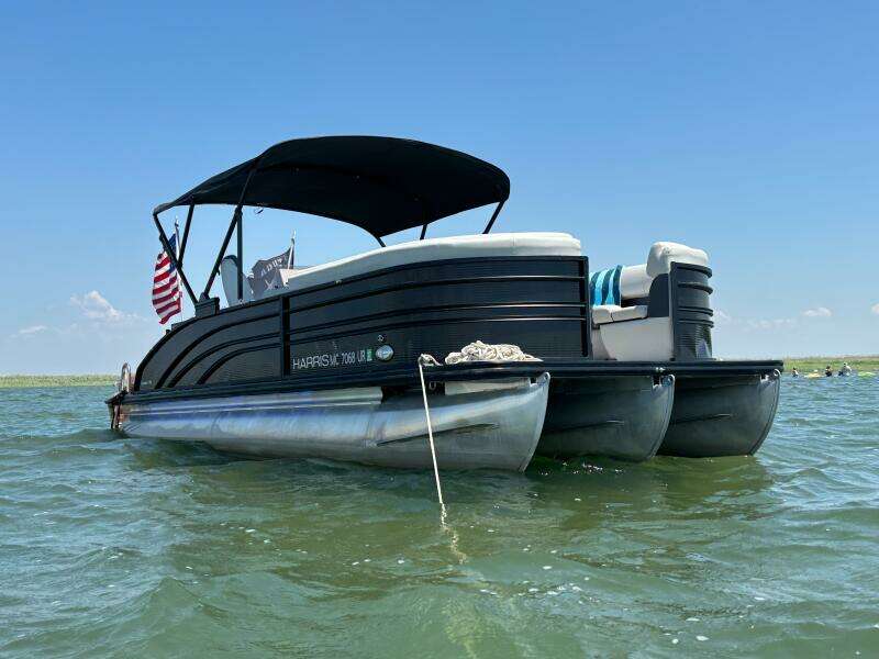 2022 Harris Sunliner 230