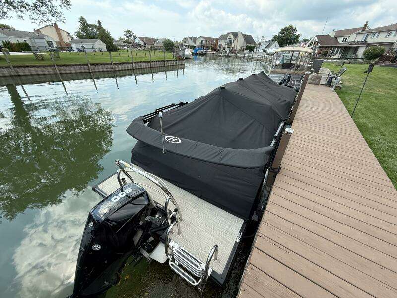 2022 Harris Sunliner 230