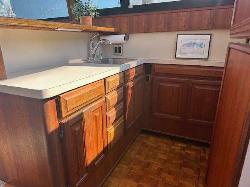 1988 Viking 45 Convertible