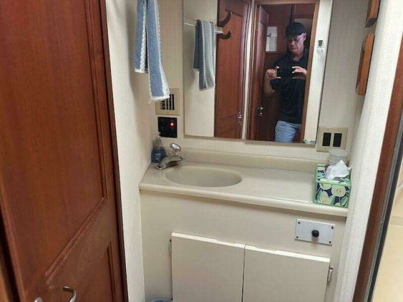 1988 Viking 45 Convertible