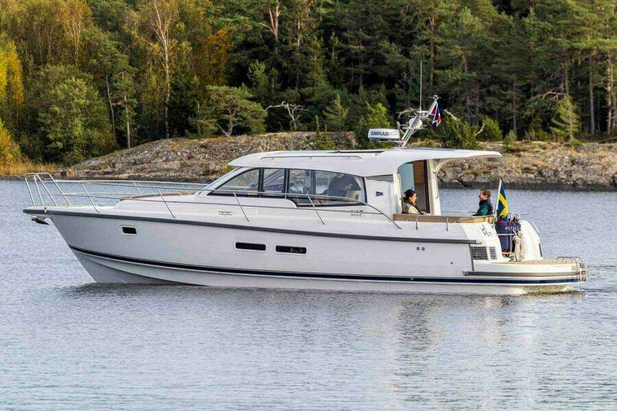 2025 Nimbus 365 Coupe