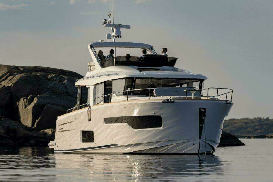 2025 Nimbus 495 Flybridge
