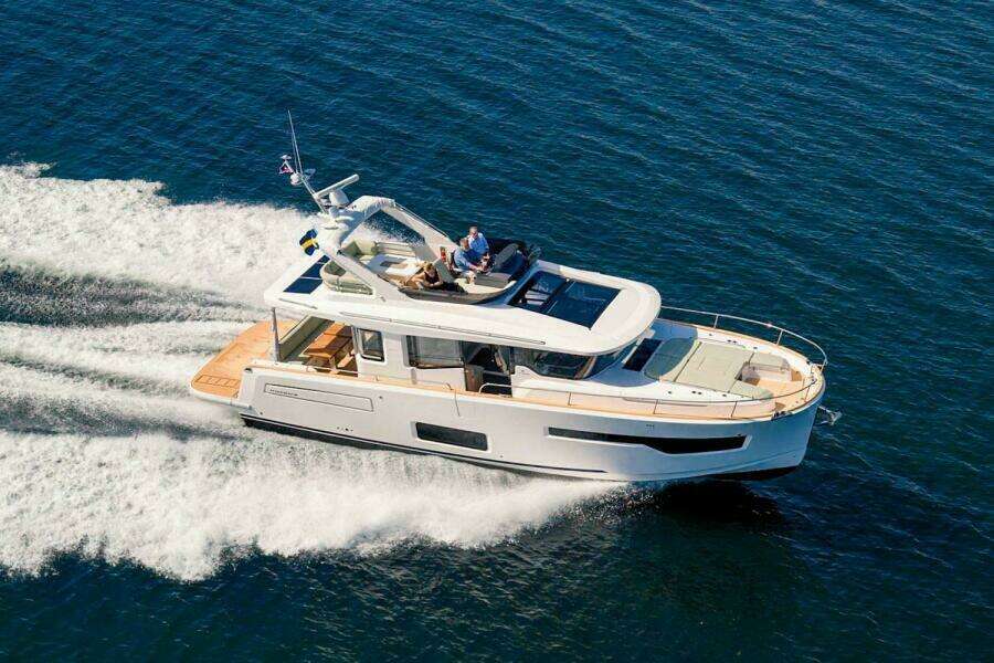 2025 Nimbus 495 Flybridge