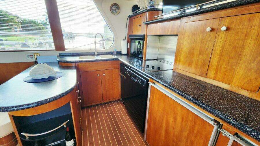 1999 Carver 530 Voyager Pilothouse