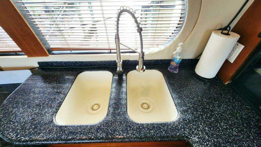 1999 Carver 530 Voyager Pilothouse