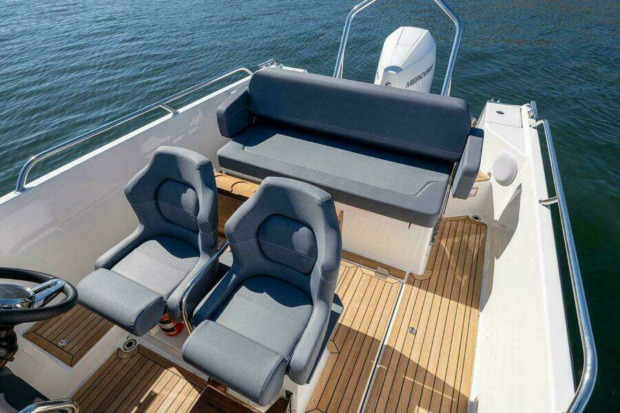 2025 Nimbus Tender 8