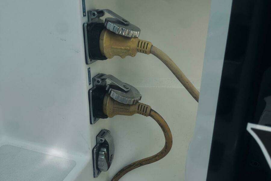 2007 Sabreline 34 Express