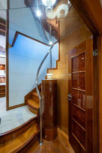 Ocean Alexander 78 Somewhere In Time- Companionway