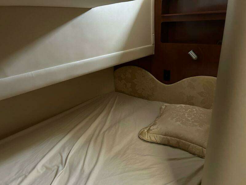 2003 Carver 360 Sport Sedan