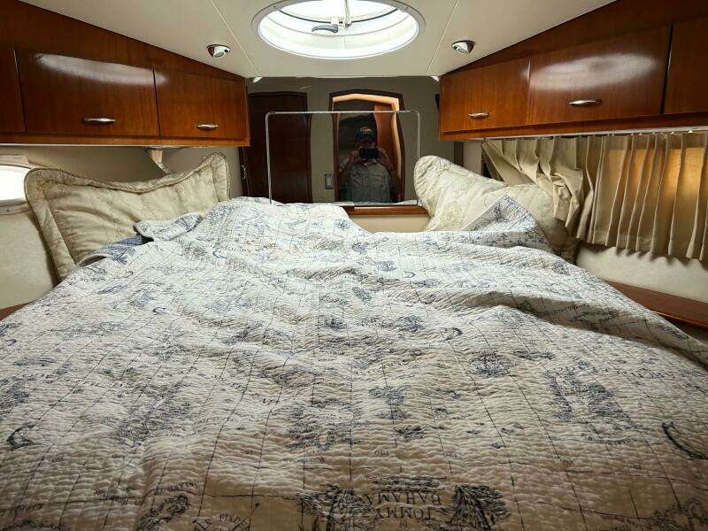 2003 Carver 360 Sport Sedan