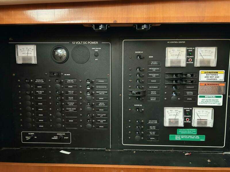 2003 Carver 360 Sport Sedan