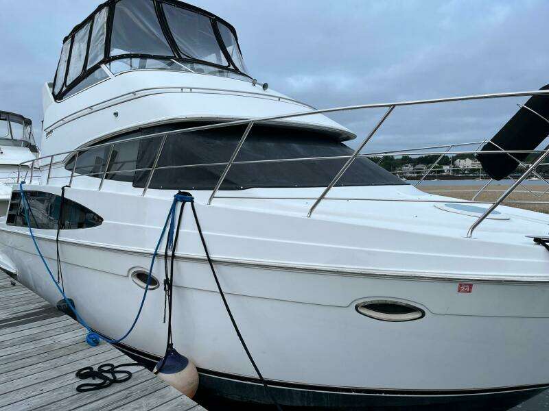 2003 Carver 360 Sport Sedan