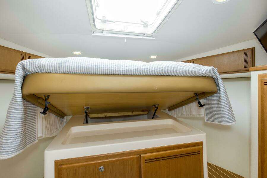 2007 40 Cabo Express Big Blue Stateroom