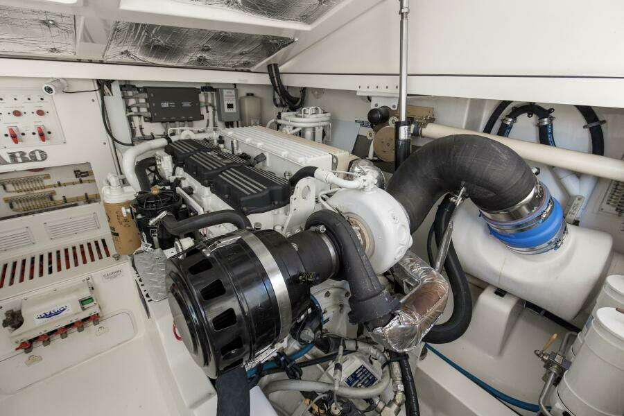 2007 40 Cabo Express Big Blue Engine Room (4)