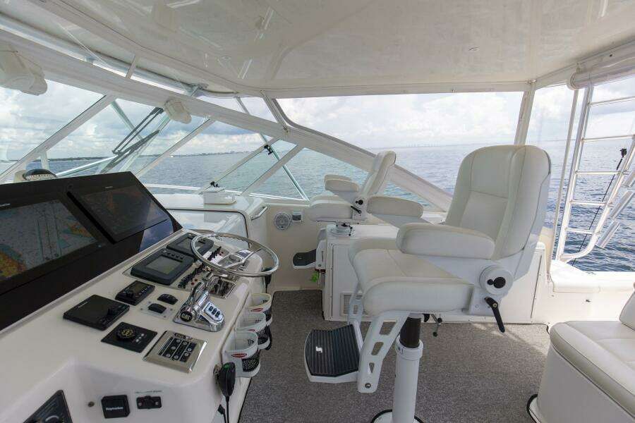 2007 40 Cabo Express Big Blue Bridge (2)