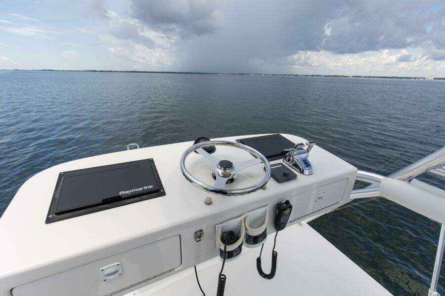 2007 40 Cabo Express Big Blue Tower (5)