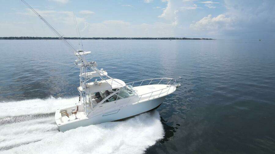 2007 40 Cabo Express Big Blue Exterior (9)