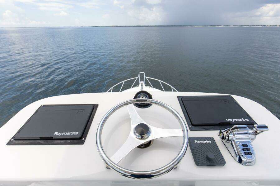 2007 40 Cabo Express Big Blue Tower (6)