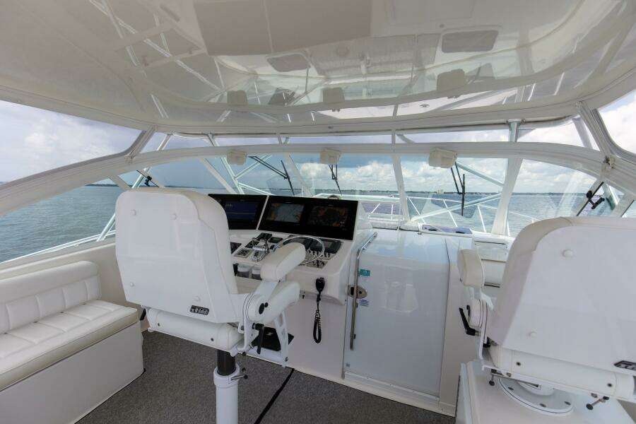 2007 40 Cabo Express Big Blue Bridge