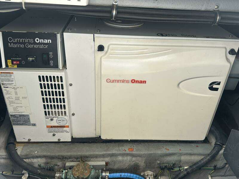 2009 Meridian 441 Sedan