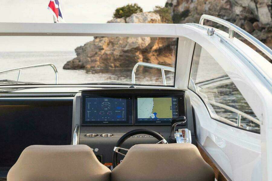 2025 Nimbus Weekender 9