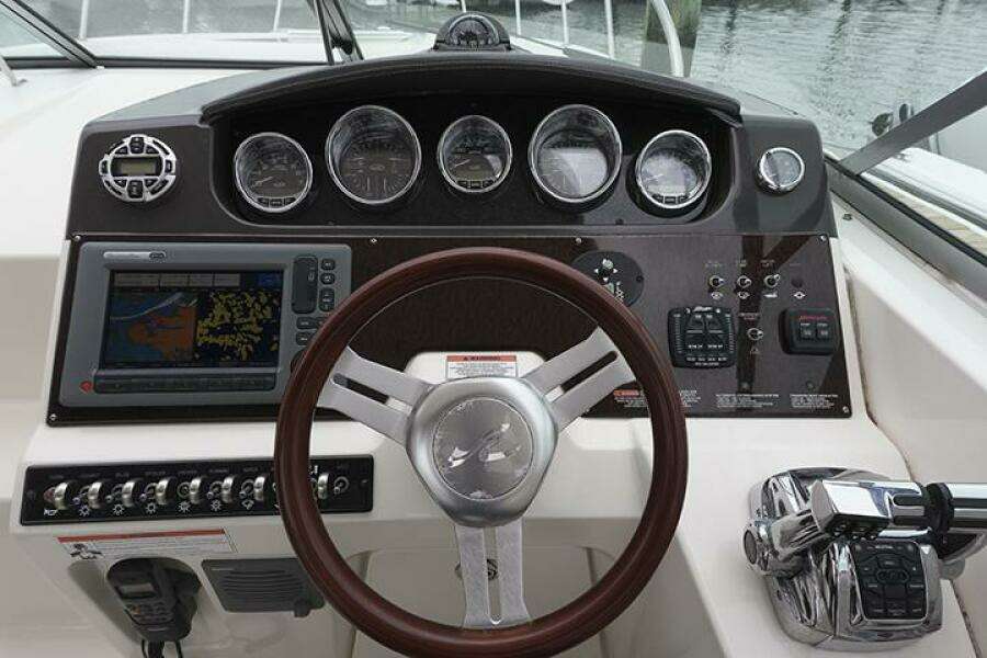 2010 Sea Ray 310 Sundancer