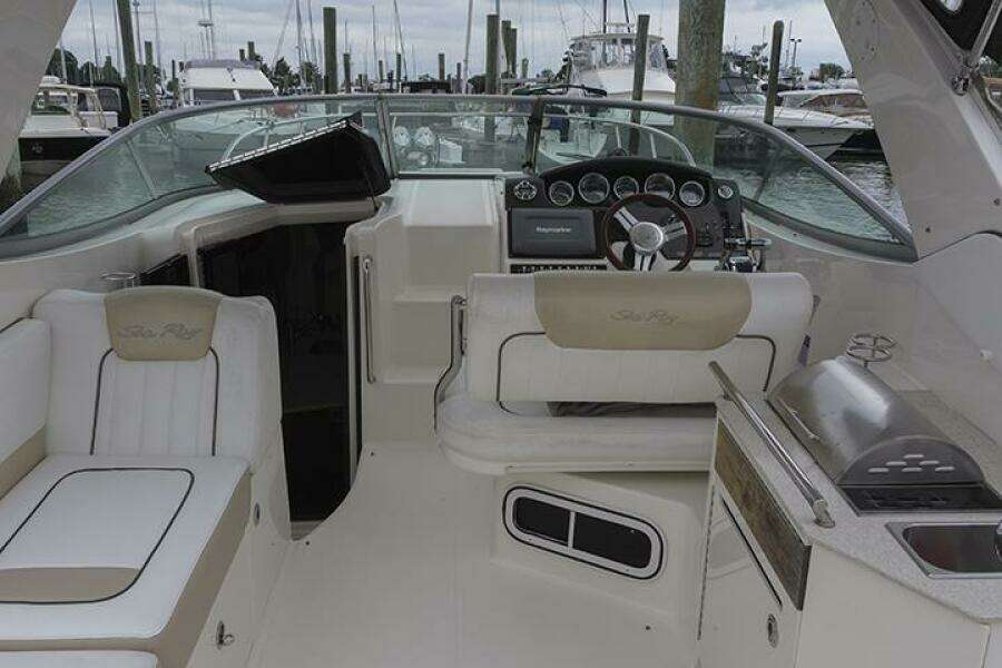 2010 Sea Ray 310 Sundancer