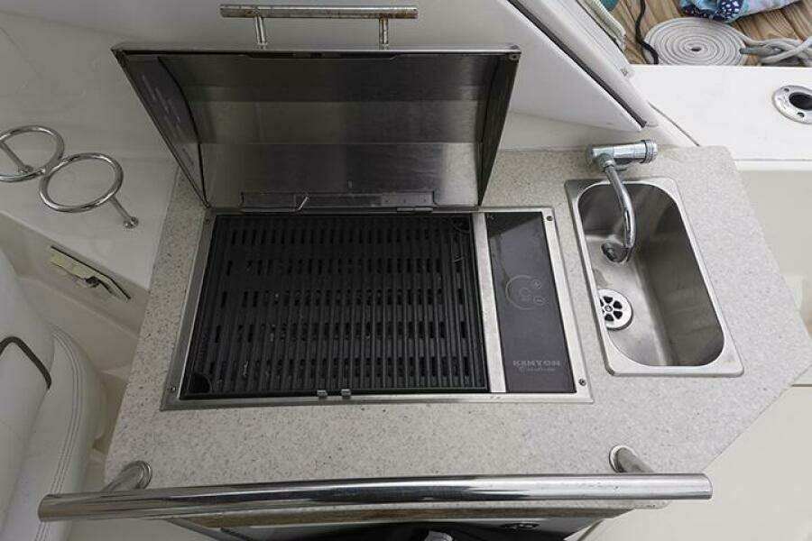 2010 Sea Ray 310 Sundancer