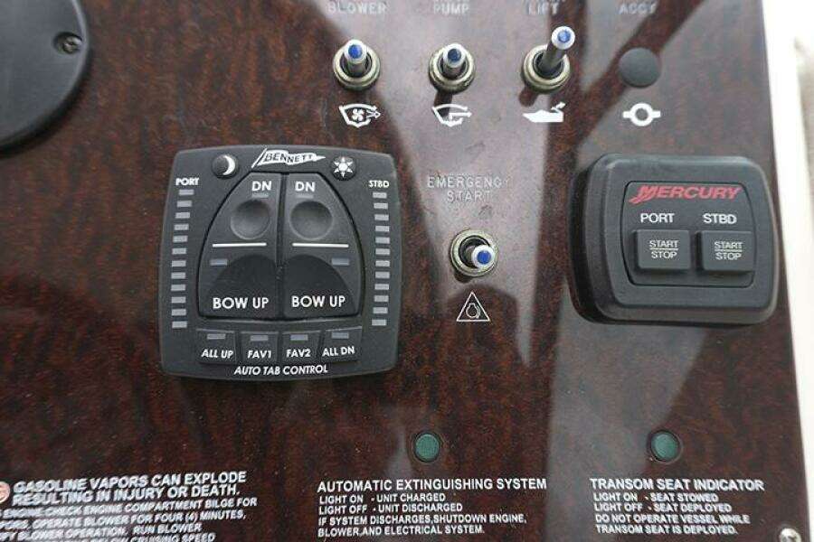 2010 Sea Ray 310 Sundancer