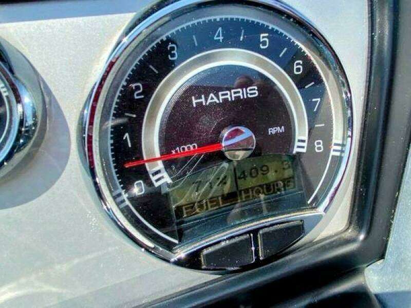 2018 Harris FloteBote 250 Grand Mariner Single Lounging Double Tritoon