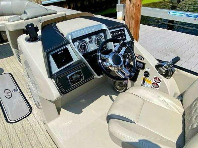 2018 Harris FloteBote 250 Grand Mariner Single Lounging Double Tritoon