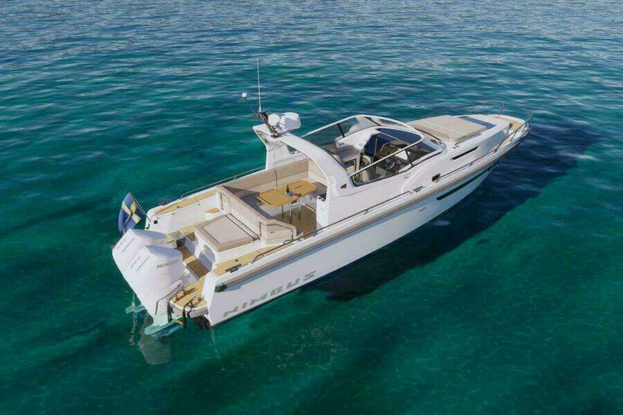 2025 Nimbus Weekender 11